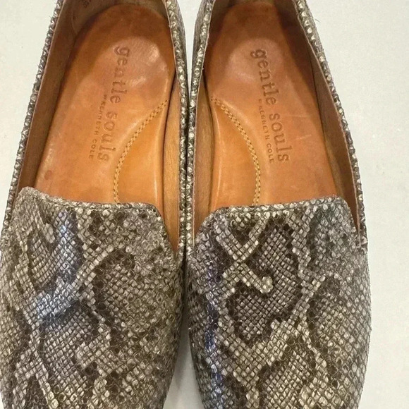 Gentle souls by Kenneth Cole “Eugene” leather flats.  slip ons size 7.5 - Picture 2 of 9